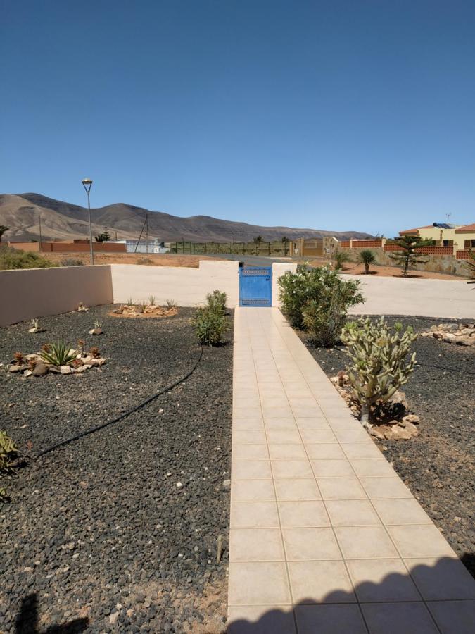 Villa Casa Del Sol 3 Bedroom Villa With Private Solar Covered 12M X 6M Pool Minimum Stay 7 Nights Chromecast And Wifi Throughout The Property Triquivijate Eksteriør billede