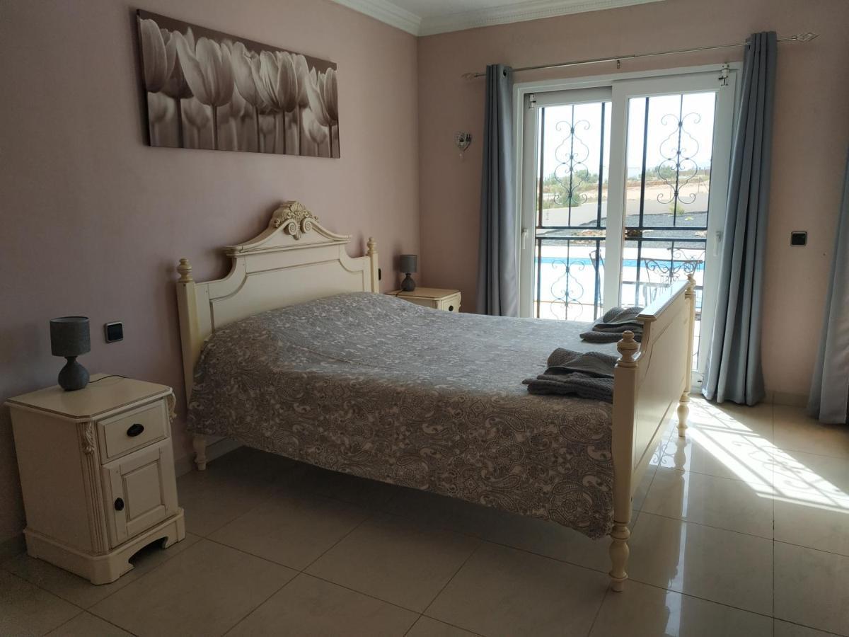 Villa Casa Del Sol 3 Bedroom Villa With Private Solar Covered 12M X 6M Pool Minimum Stay 7 Nights Chromecast And Wifi Throughout The Property Triquivijate Eksteriør billede