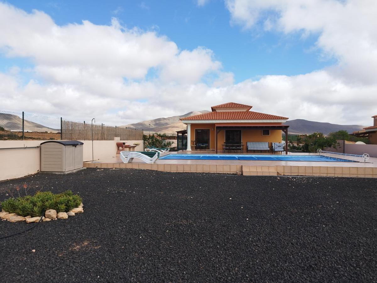 Villa Casa Del Sol 3 Bedroom Villa With Private Solar Covered 12M X 6M Pool Minimum Stay 7 Nights Chromecast And Wifi Throughout The Property Triquivijate Eksteriør billede