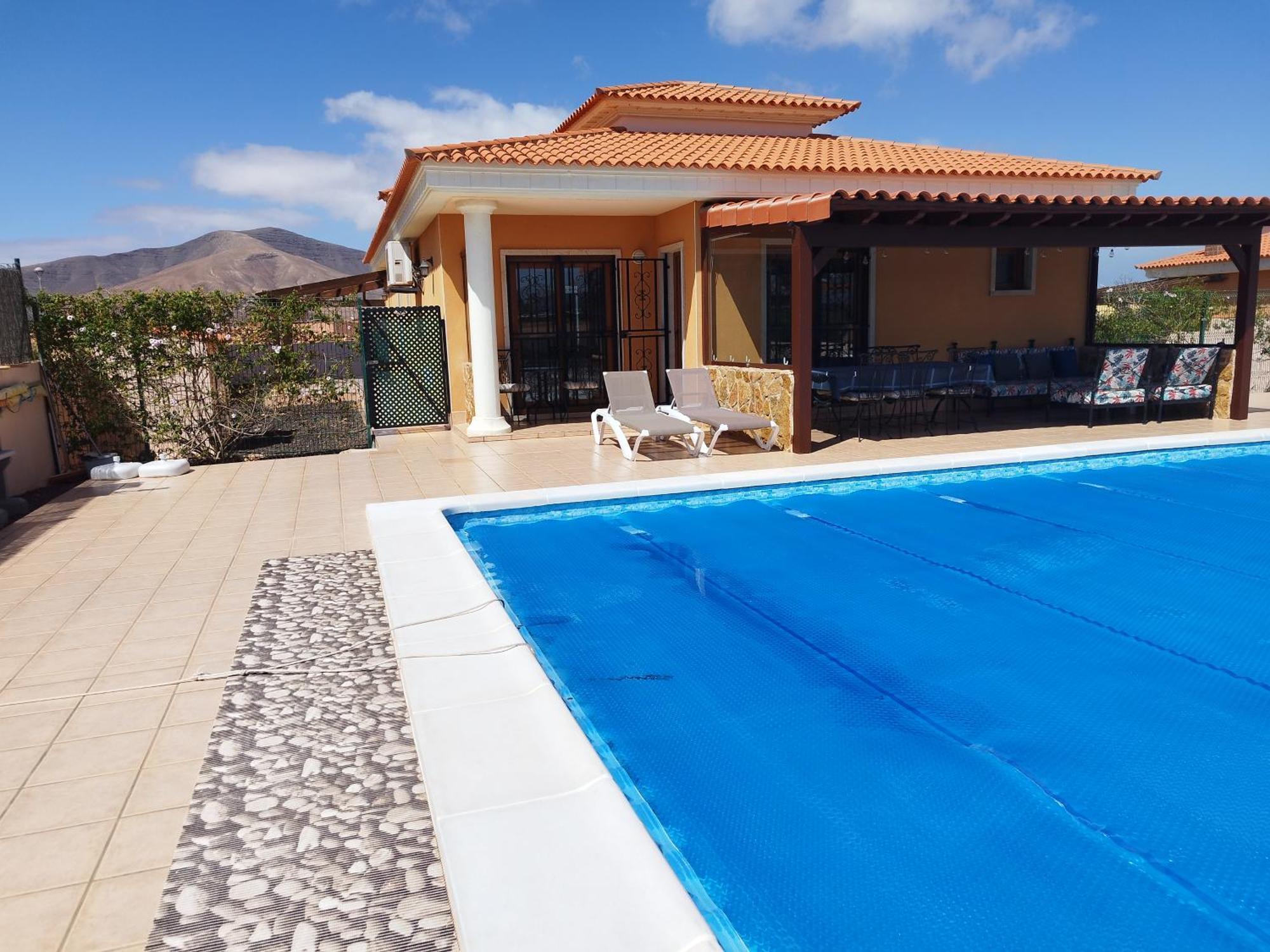 Villa Casa Del Sol 3 Bedroom Villa With Private Solar Covered 12M X 6M Pool Minimum Stay 7 Nights Chromecast And Wifi Throughout The Property Triquivijate Eksteriør billede